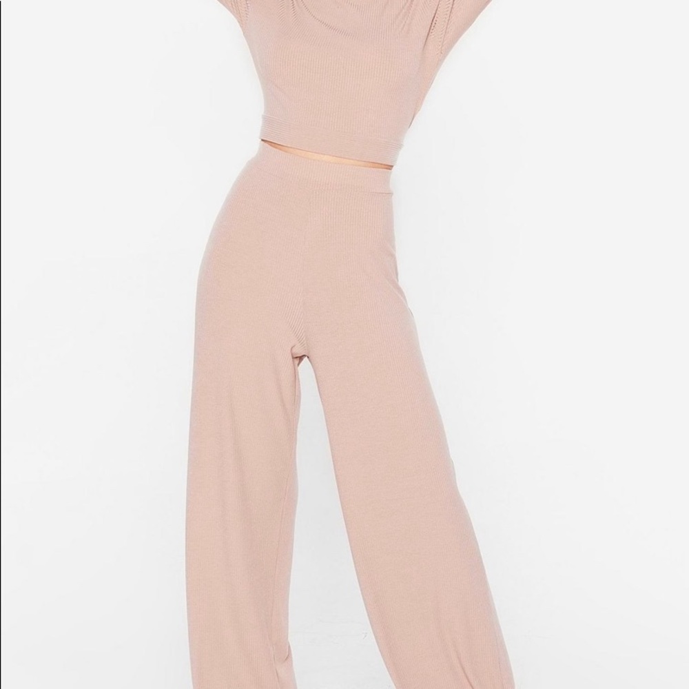 Comfy Lounge Set - image 2